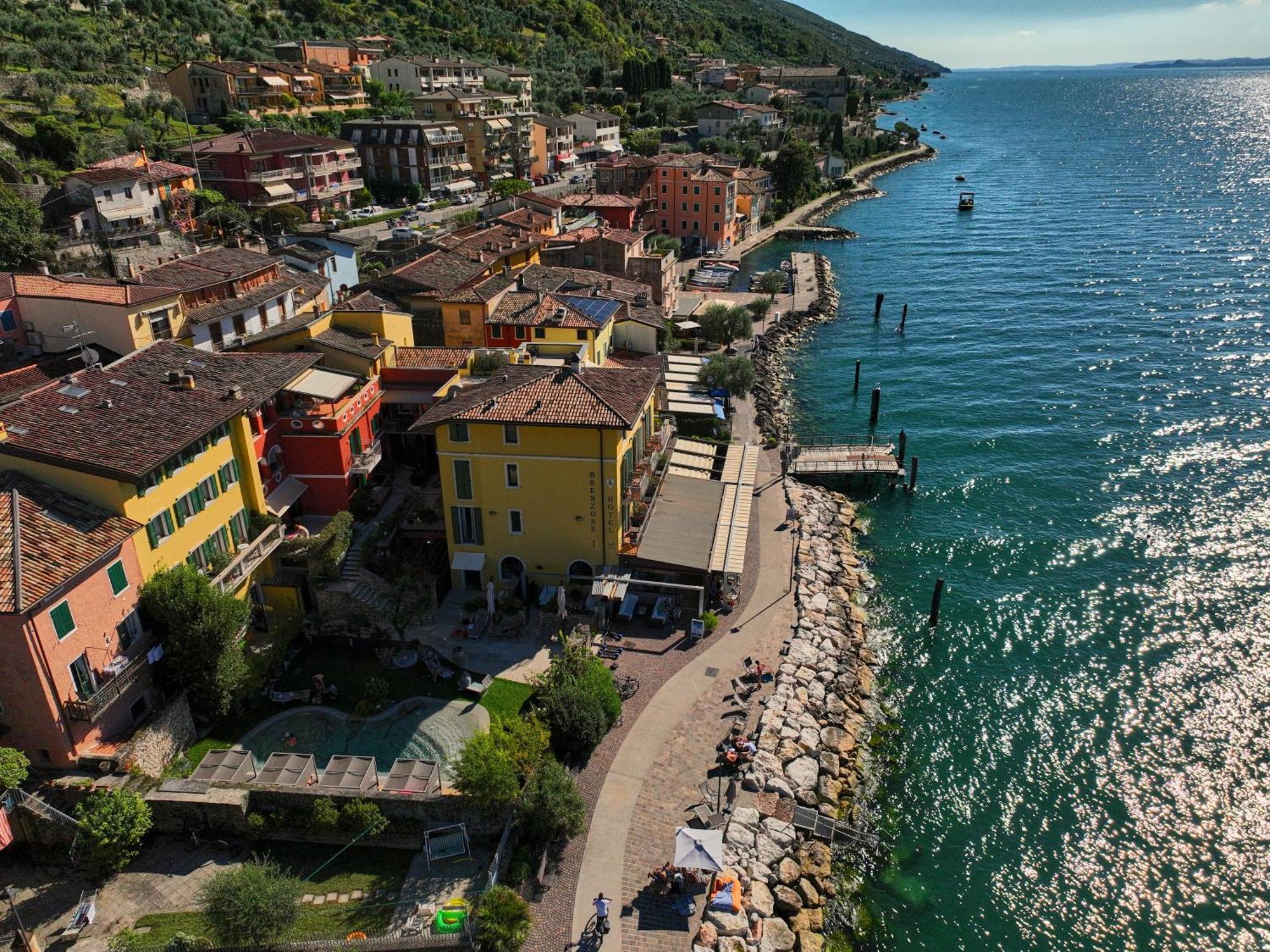 Lake Front Hotel Brenzone Экстерьер фото